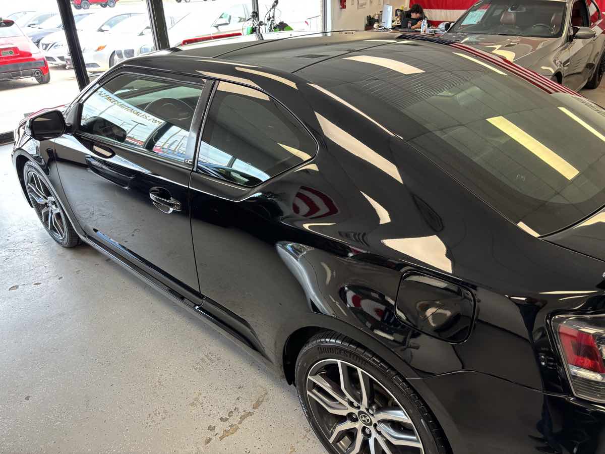 2014 Scion tC photo 11