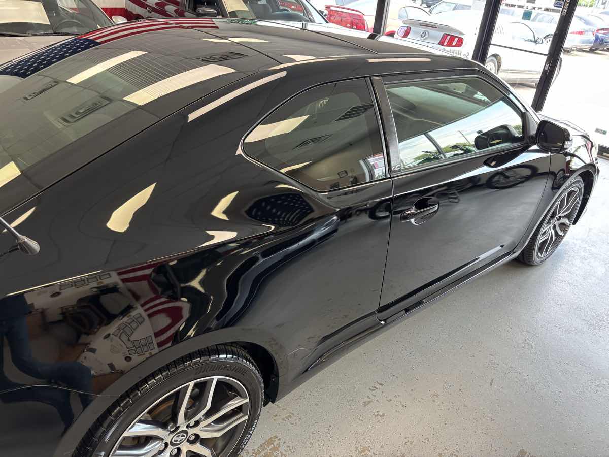 2014 Scion tC photo 12