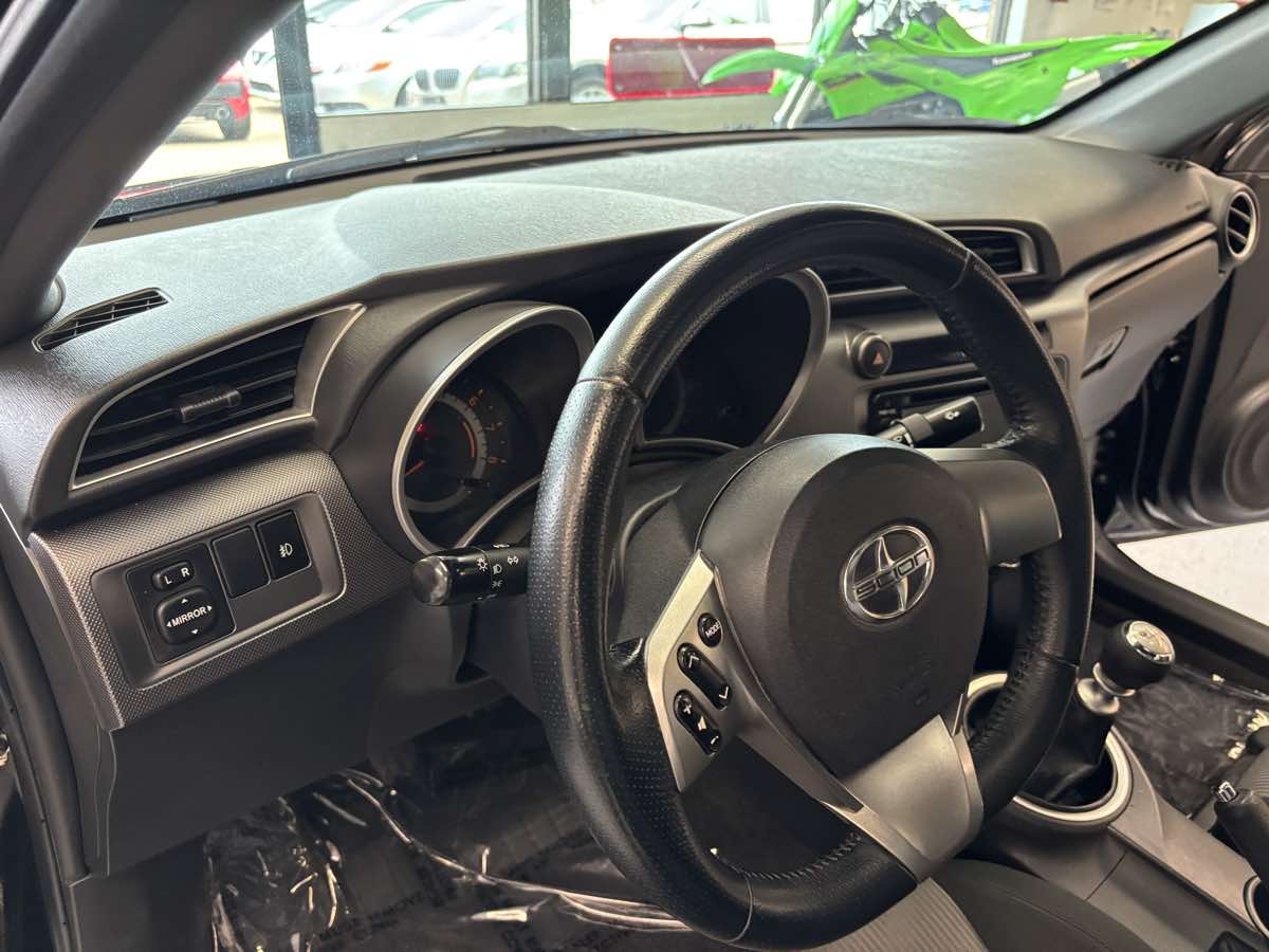 2014 Scion tC photo 14