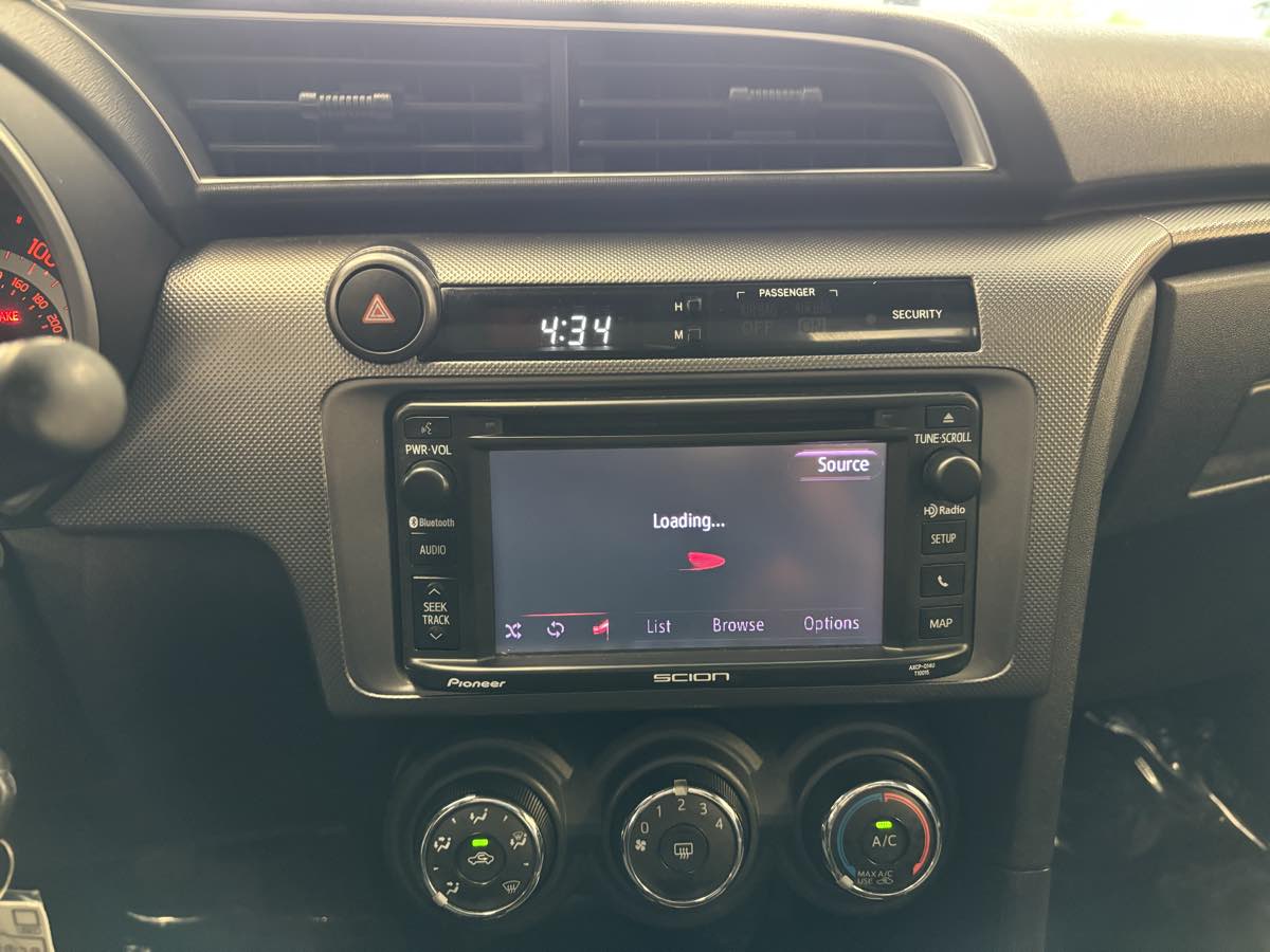 2014 Scion tC photo 17