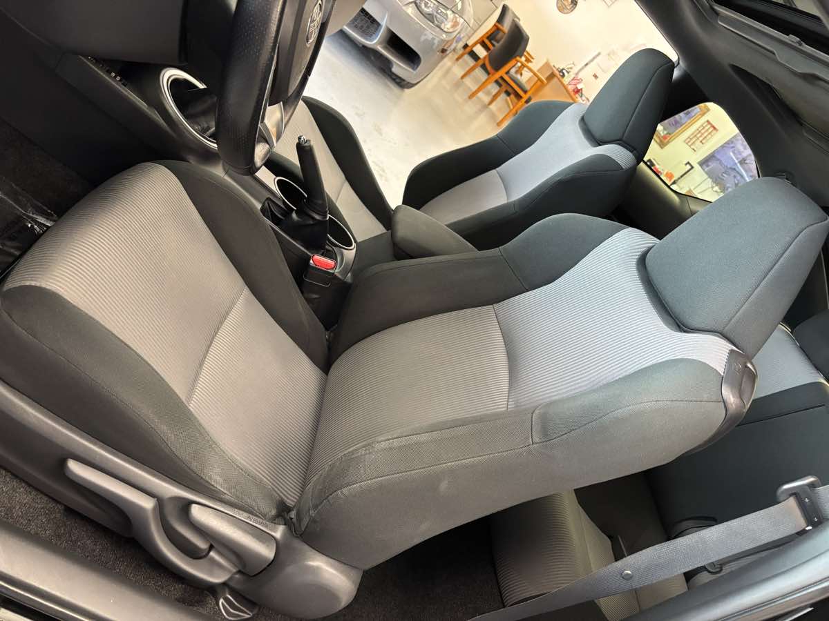 2014 Scion tC photo 19