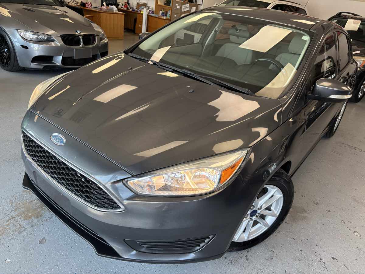 2016 Ford Focus SE photo 9