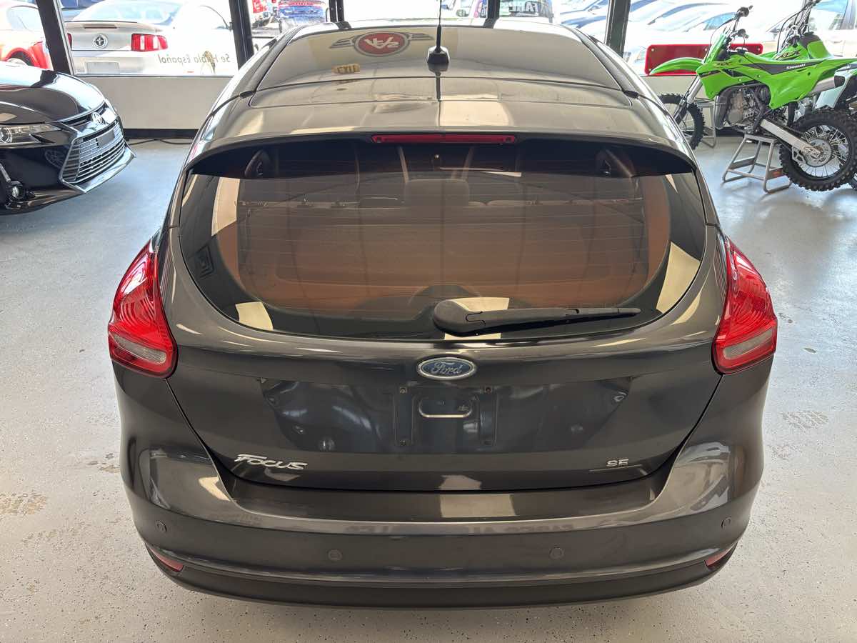 2016 Ford Focus SE photo 10