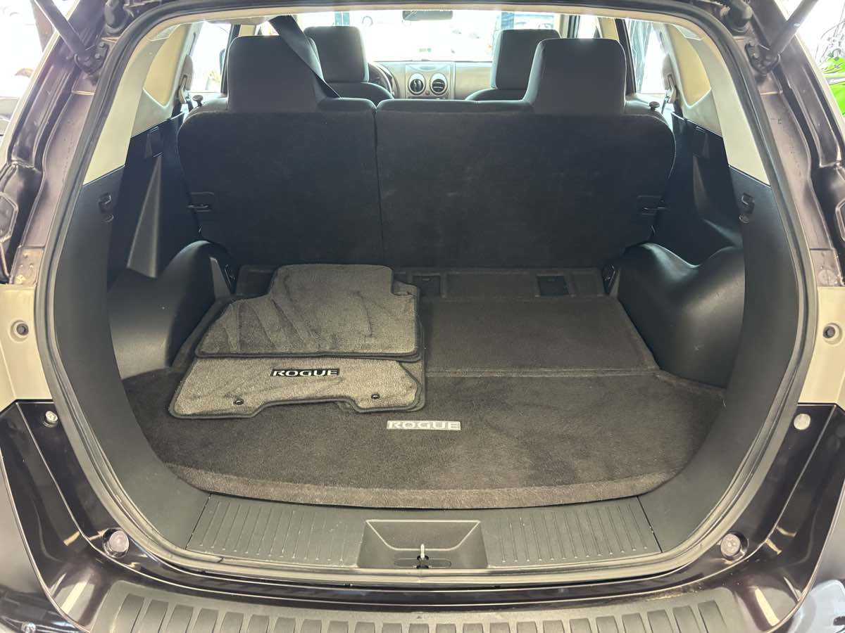 2014 Nissan Rogue Select S photo 19