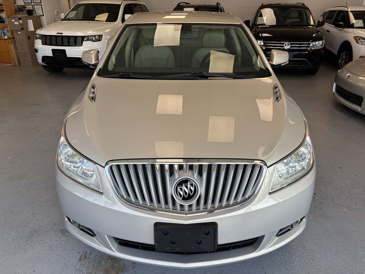 2010 Buick LaCrosse CXL photo 2