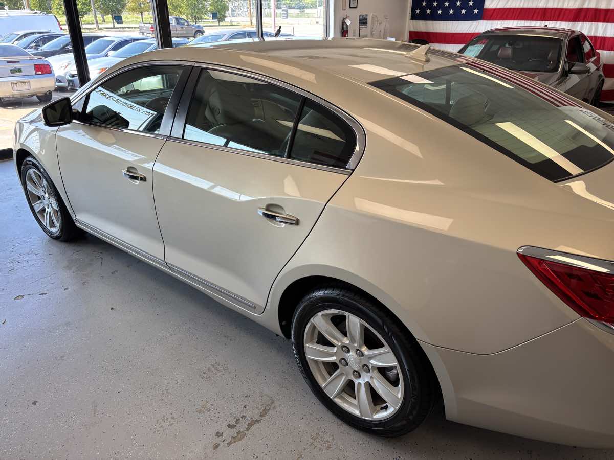 2010 Buick LaCrosse CXL photo 11