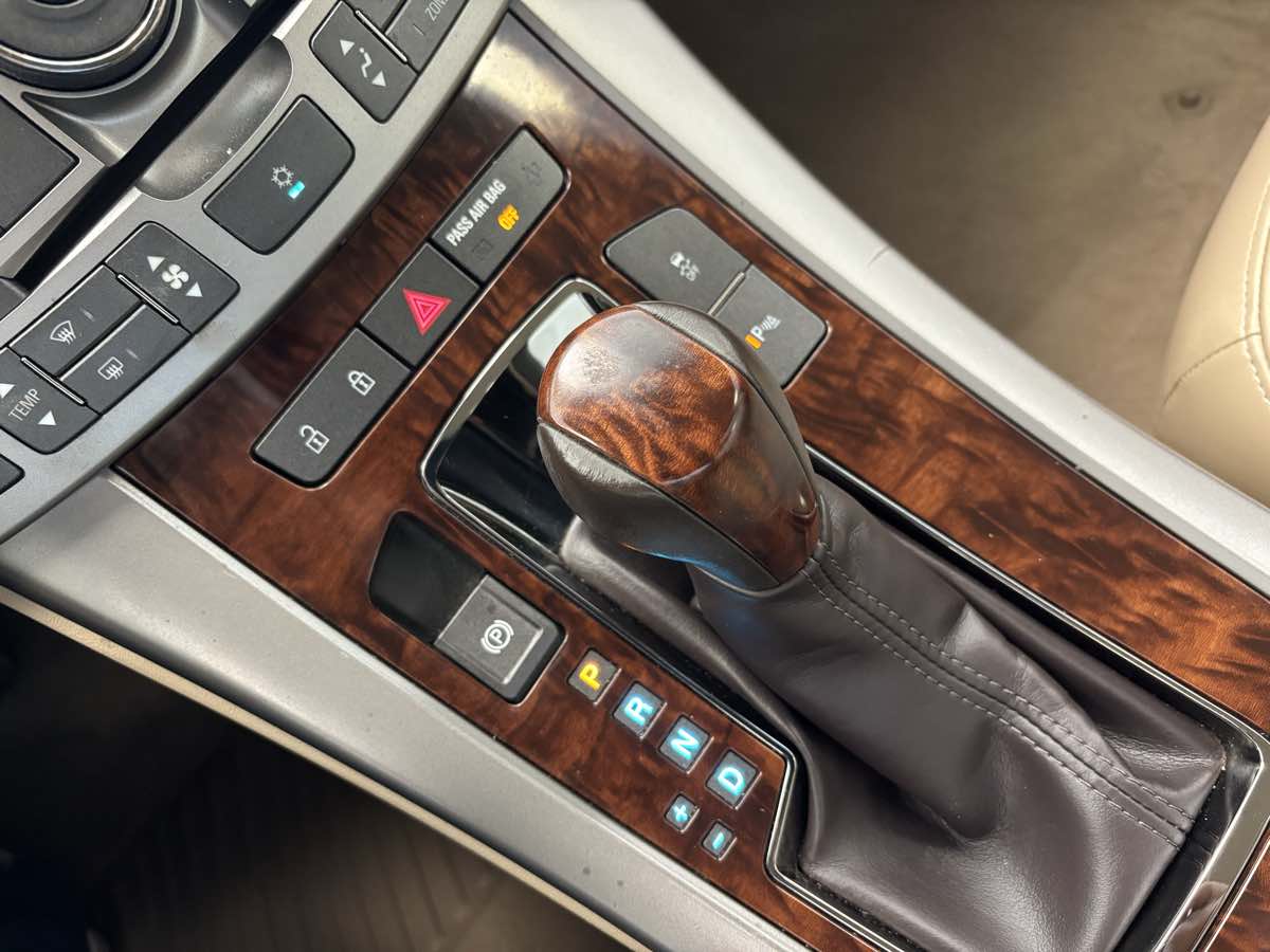 2010 Buick LaCrosse CXL photo 18