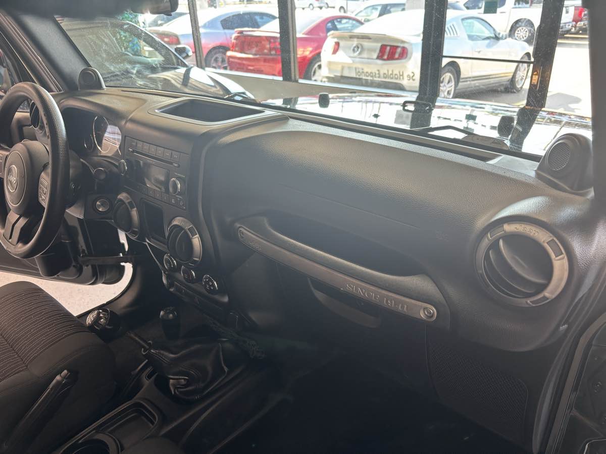 2011 Jeep Wrangler Sport photo 13