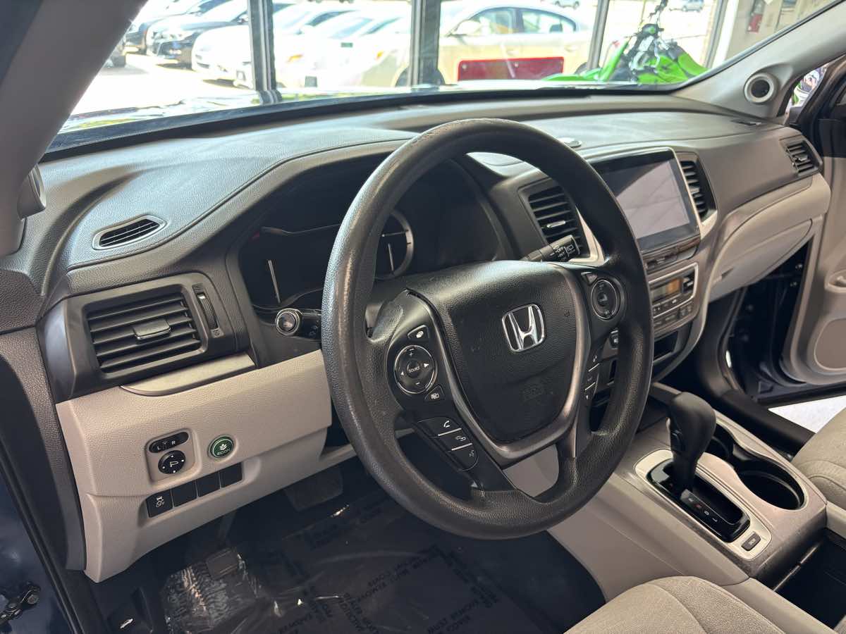 2016 Honda Pilot EX photo 12