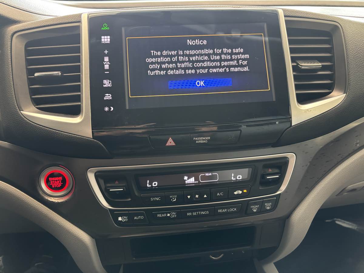 2016 Honda Pilot EX photo 18