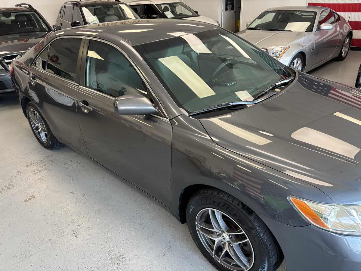 2008 Toyota Camry LE photo 4