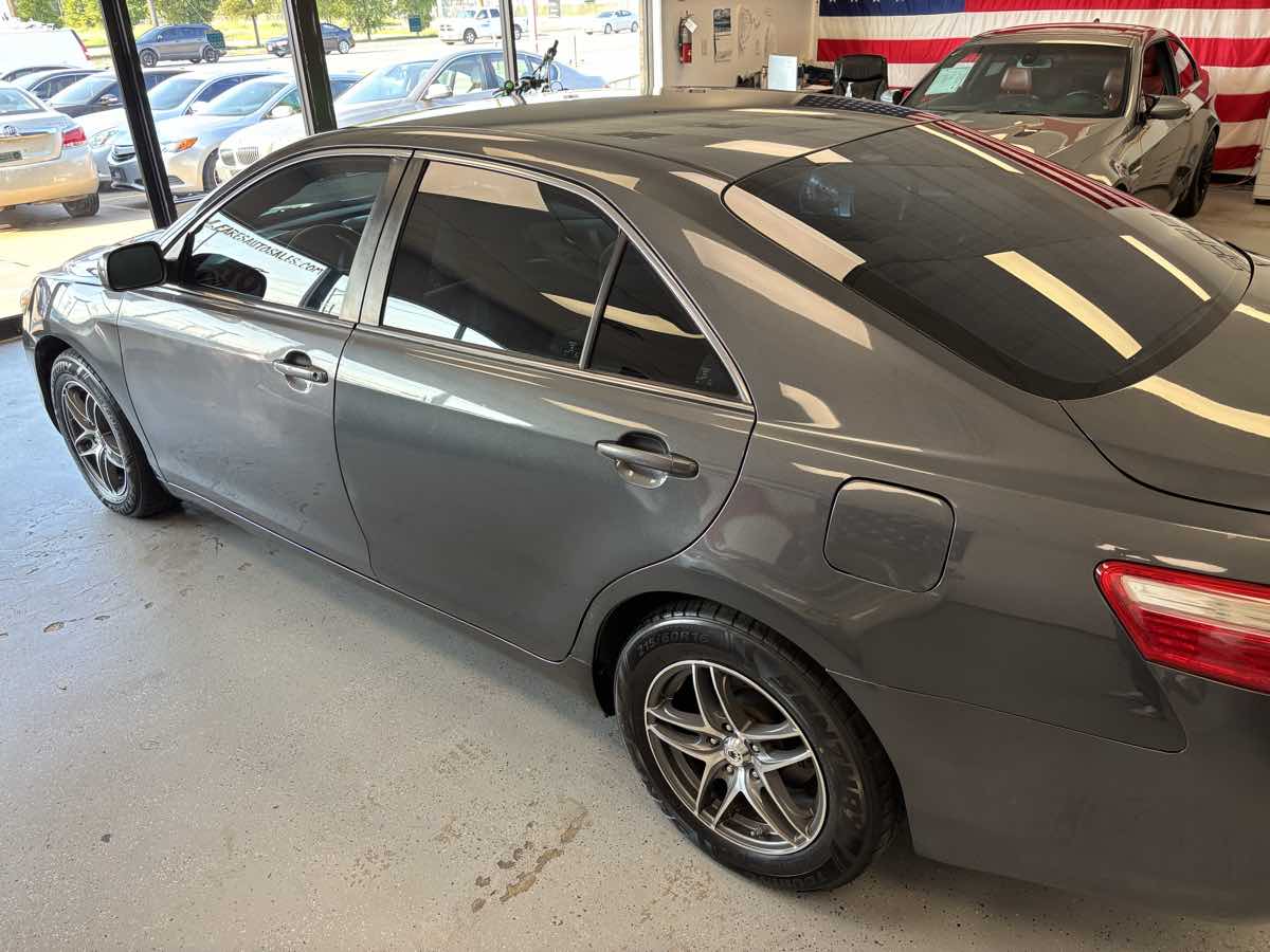 2008 Toyota Camry LE photo 11