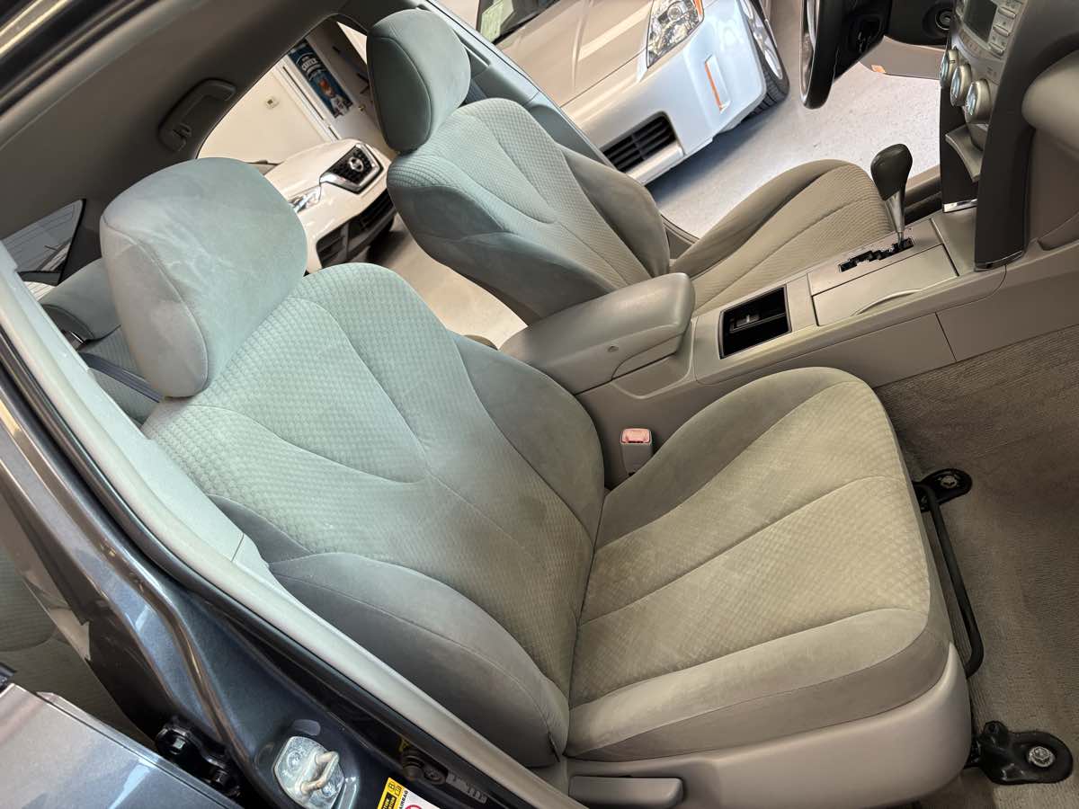 2008 Toyota Camry LE photo 20