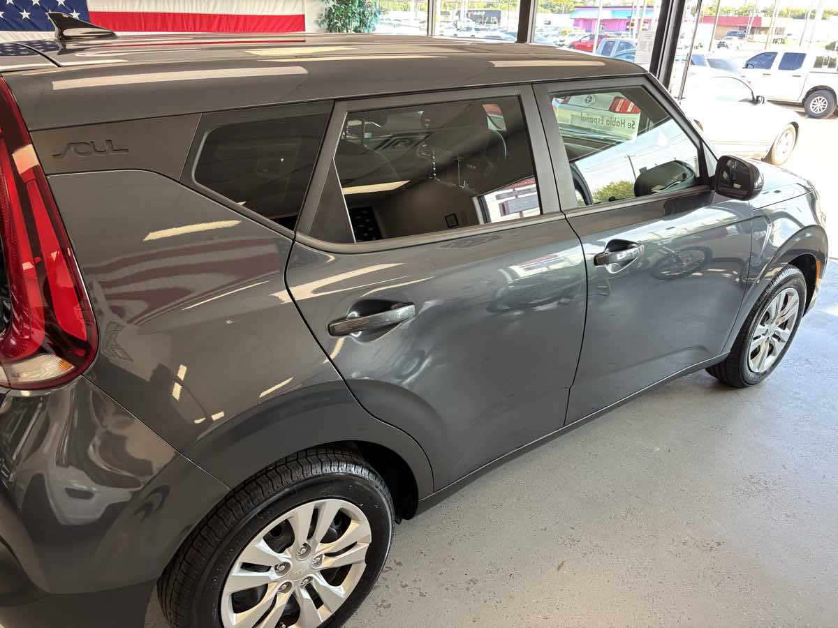 2022 Kia Soul LX - Photo 4