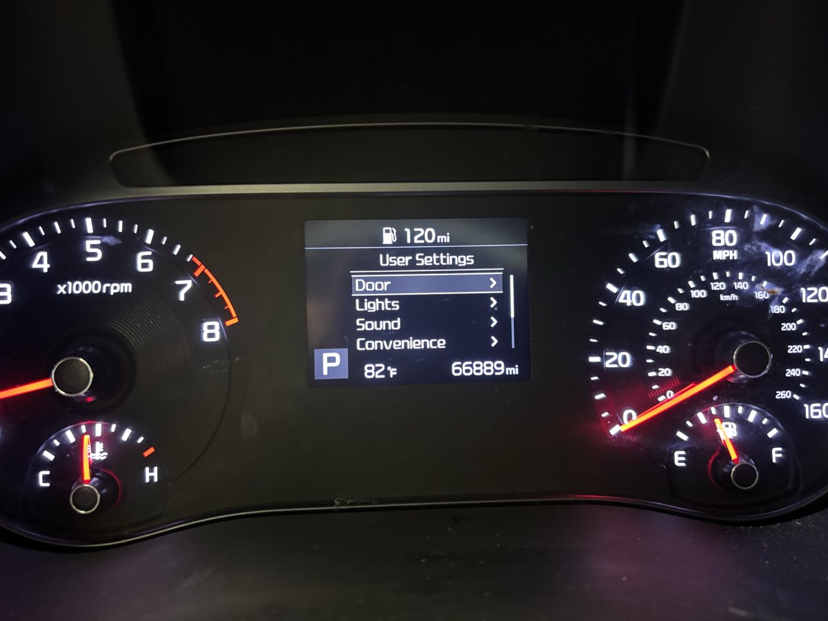 2022 Kia Soul LX - Photo 16