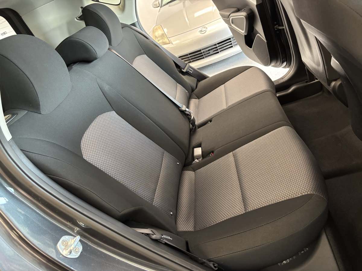 2022 Kia Soul LX - Photo 14