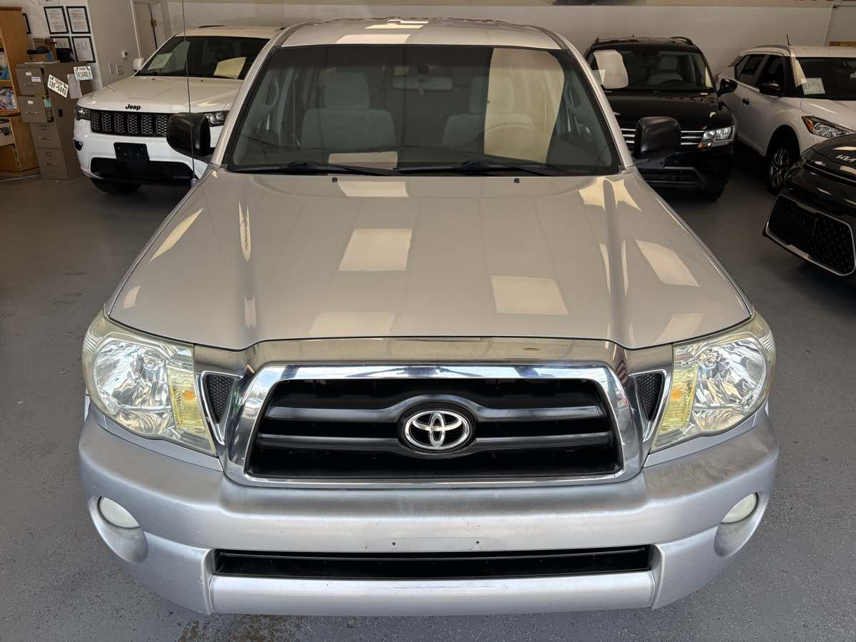 2008 Toyota Tacoma PreRunner photo 2