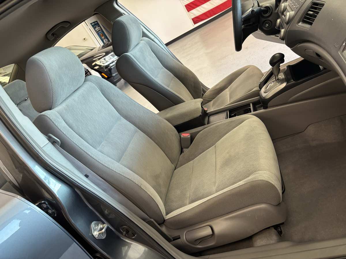 2010 Honda Civic LX photo 21
