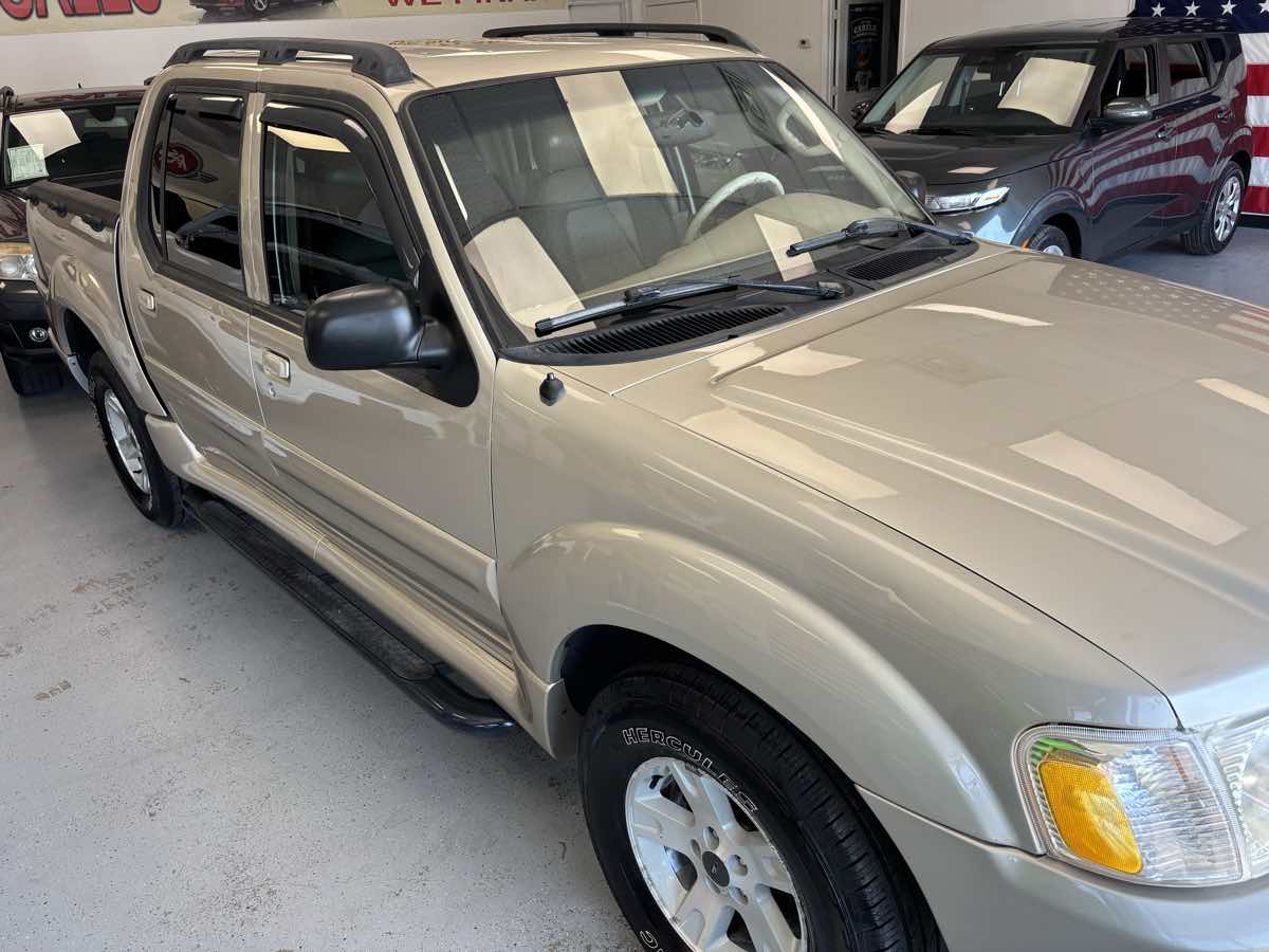 2005 Ford Explorer Sport Trac XLS photo 4