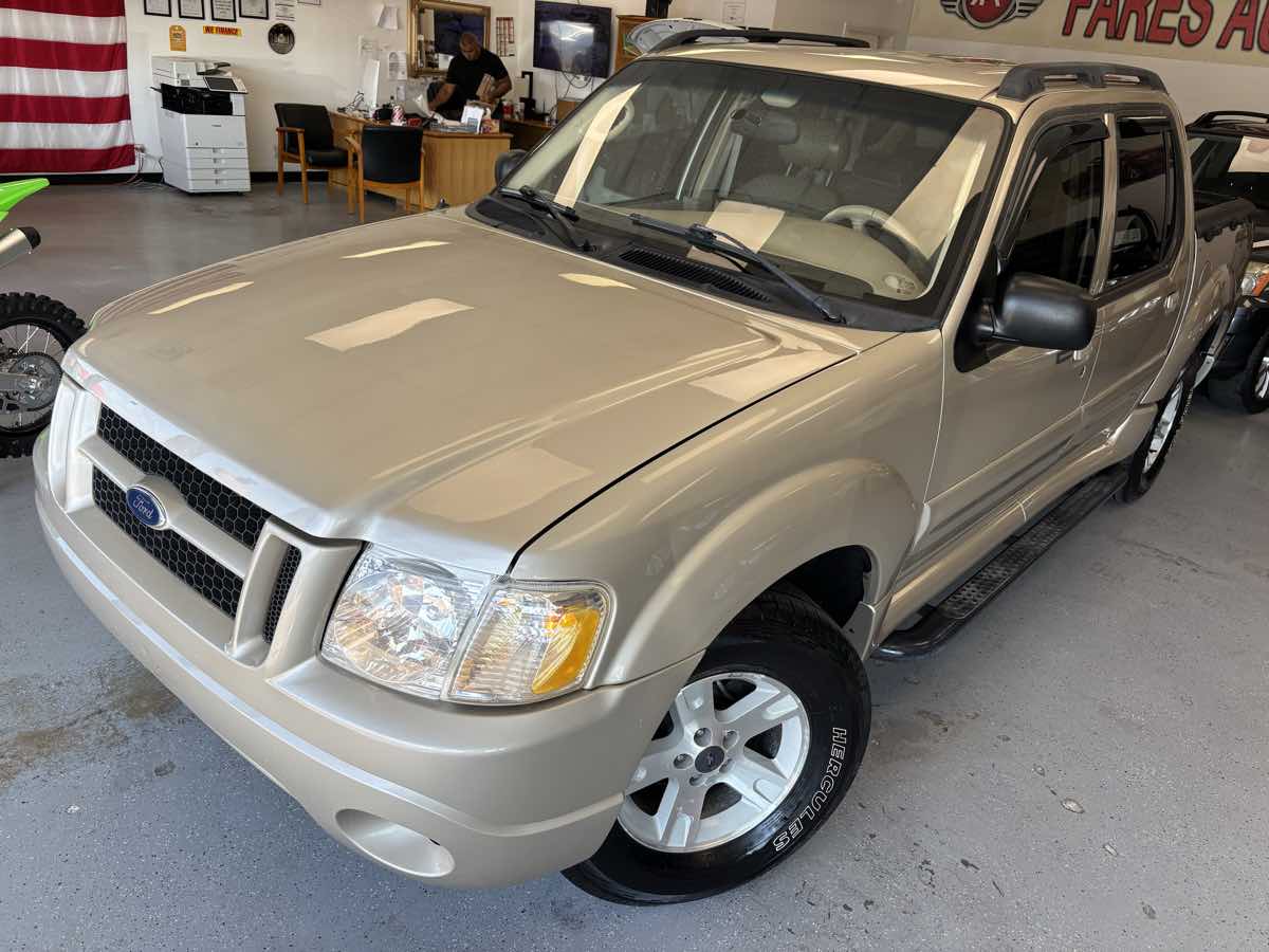 2005 Ford Explorer Sport Trac XLS photo 8