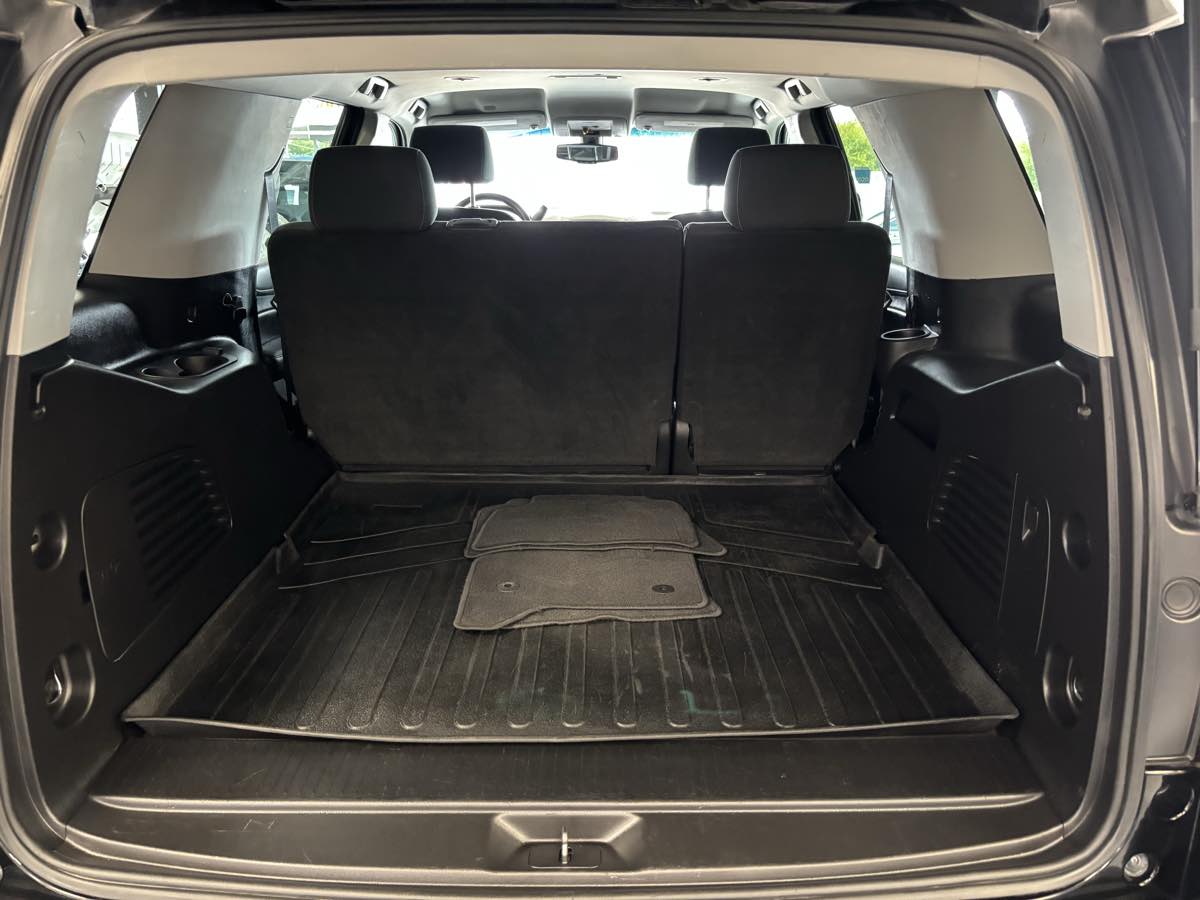 2019 Chevrolet Tahoe LS photo 11