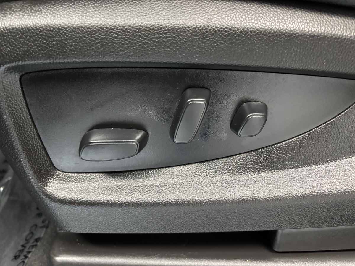 2019 Chevrolet Tahoe LS photo 18