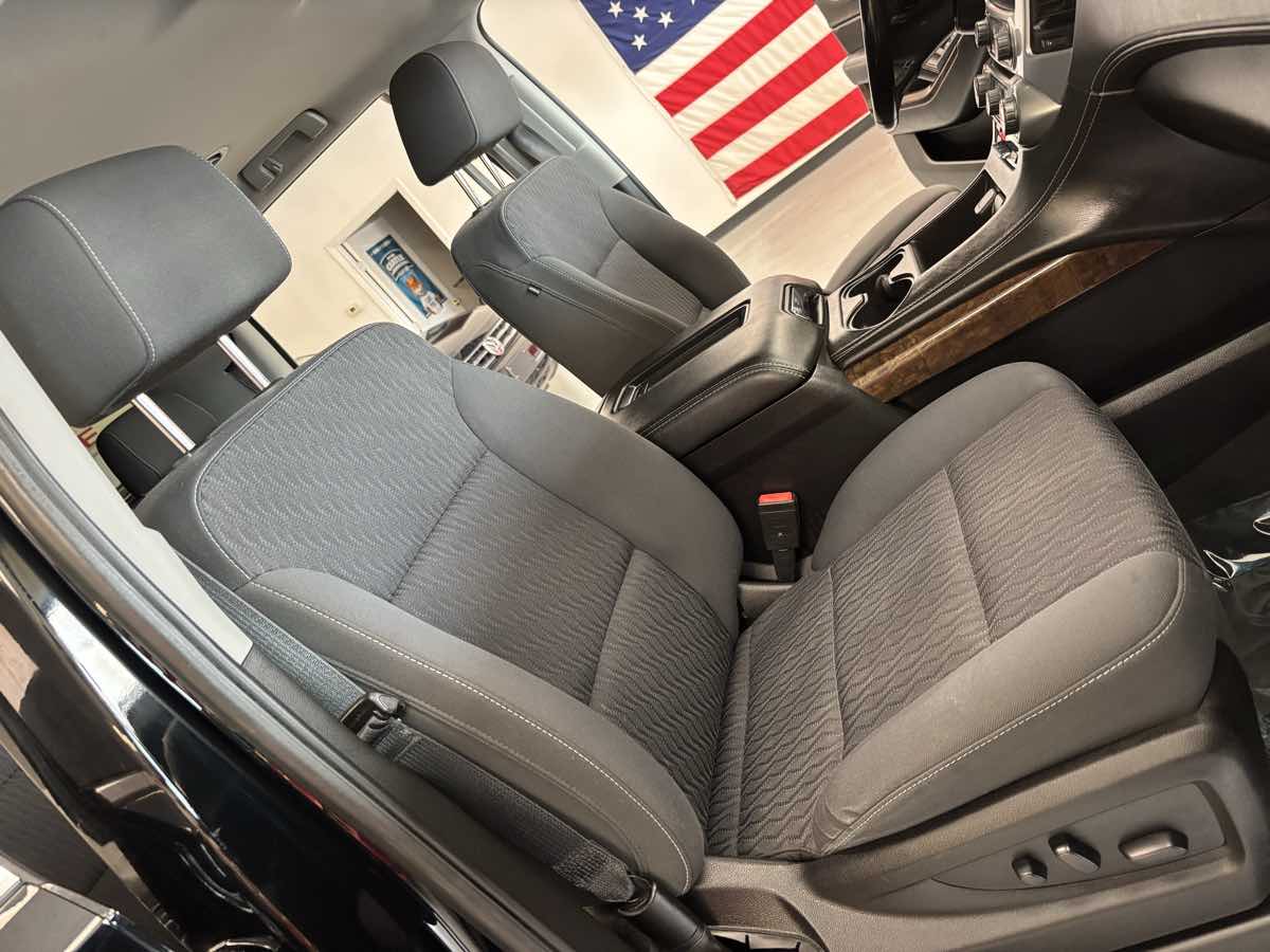 2019 Chevrolet Tahoe LS photo 21