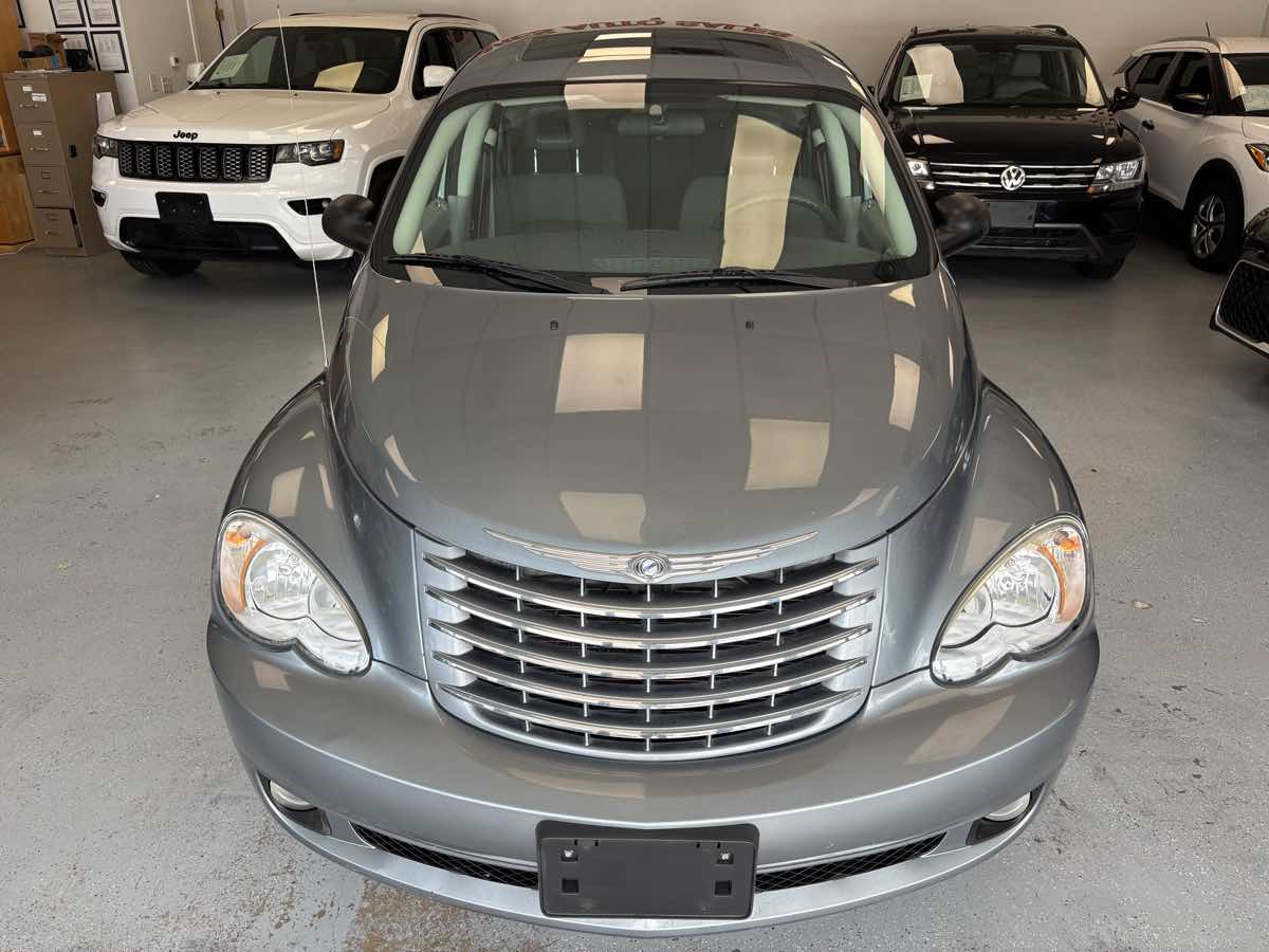 2010 Chrysler PT Cruiser Touring photo 2