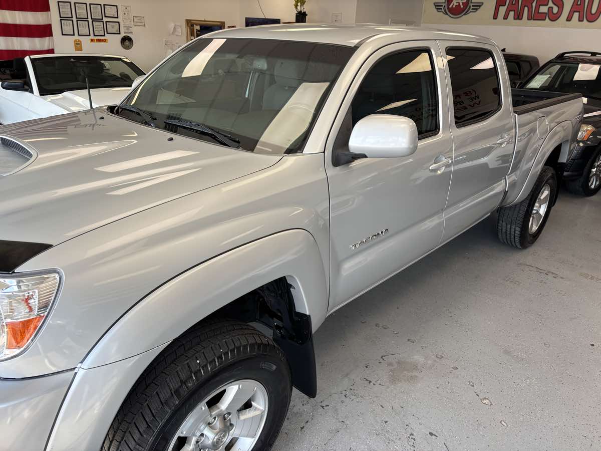 2008 Toyota Tacoma PreRunner photo 2
