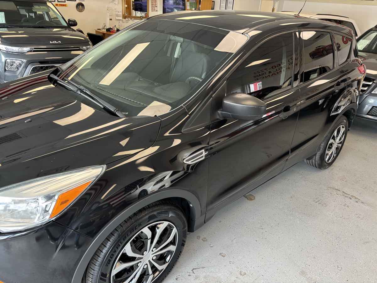 2014 Ford Escape S photo 3