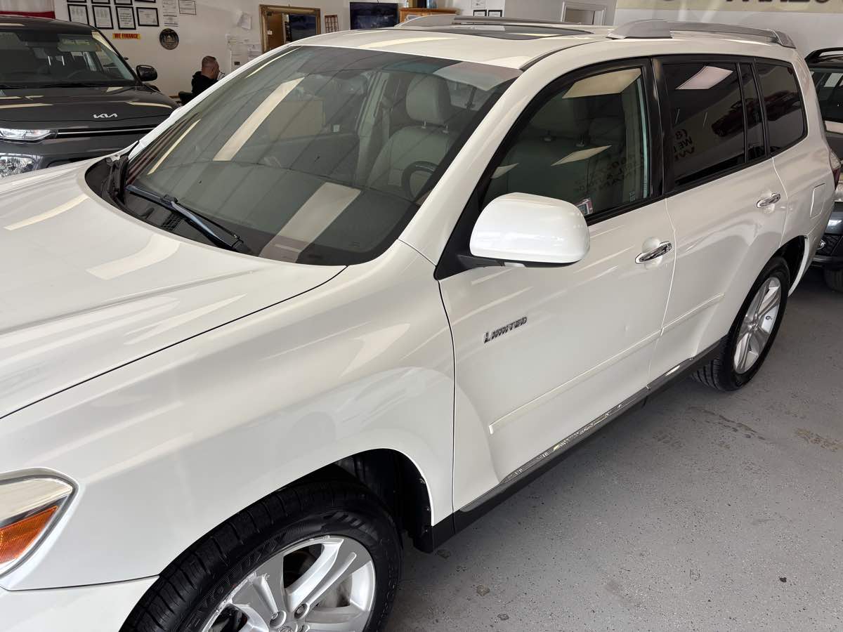 2010 Toyota Highlander Limited photo 3