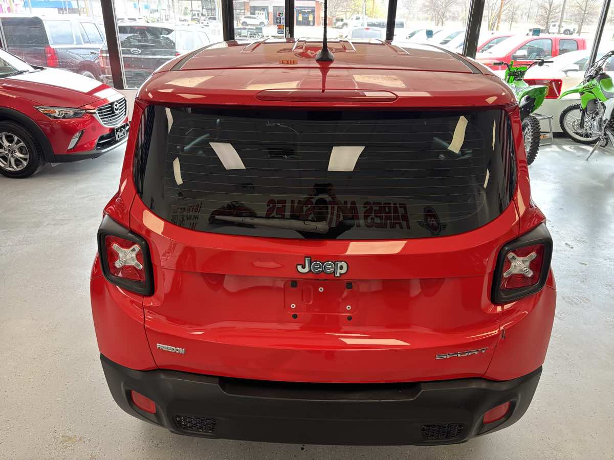 Jeep Renegade photo 10