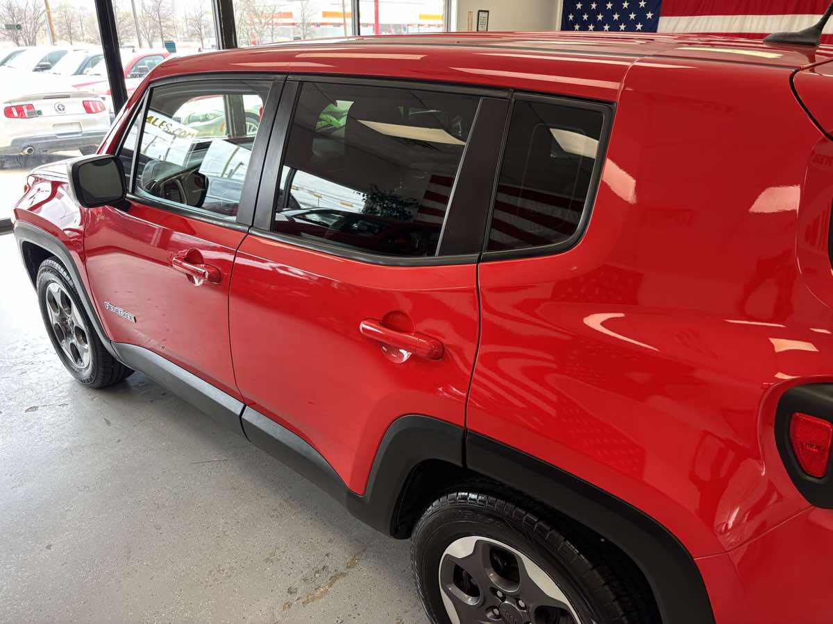 Jeep Renegade photo 12