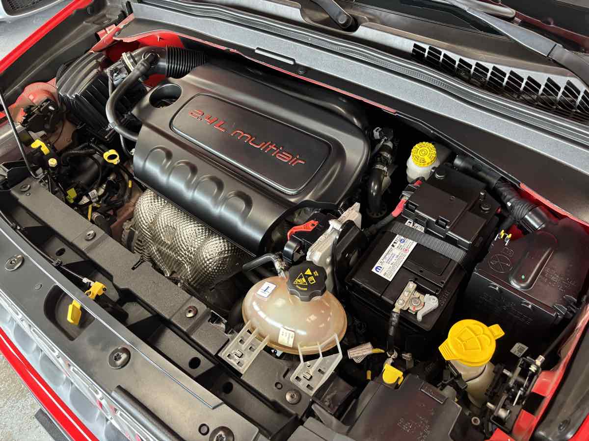 Jeep Renegade photo 28