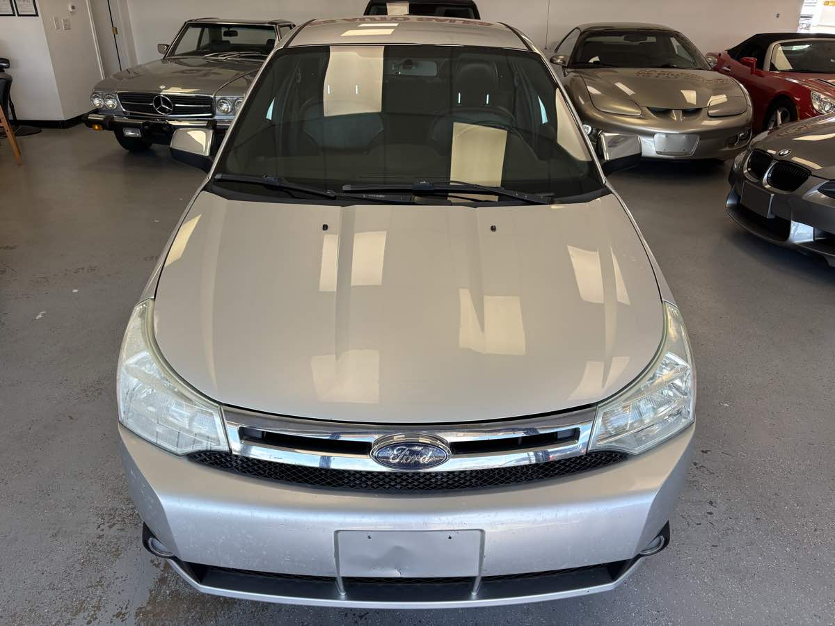 Ford Focus photo 2