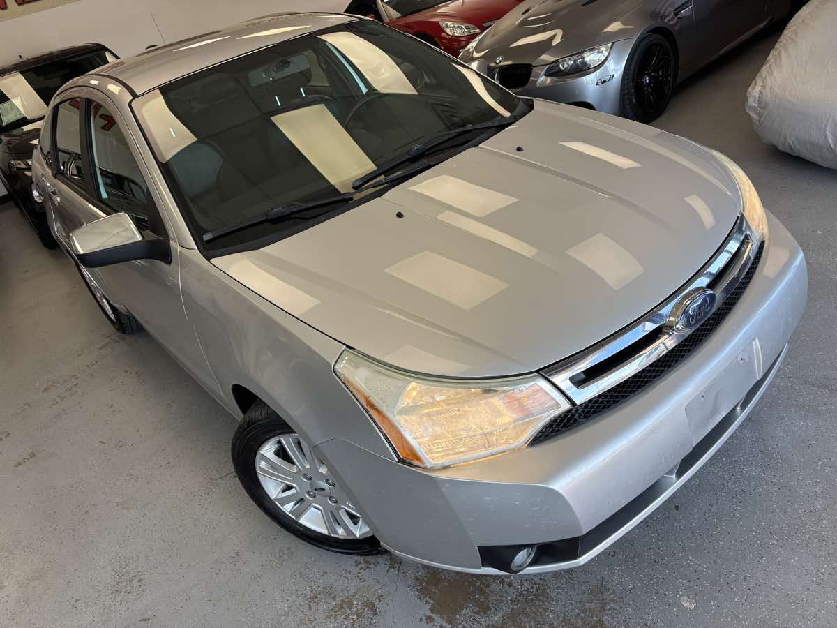 Ford Focus photo 8