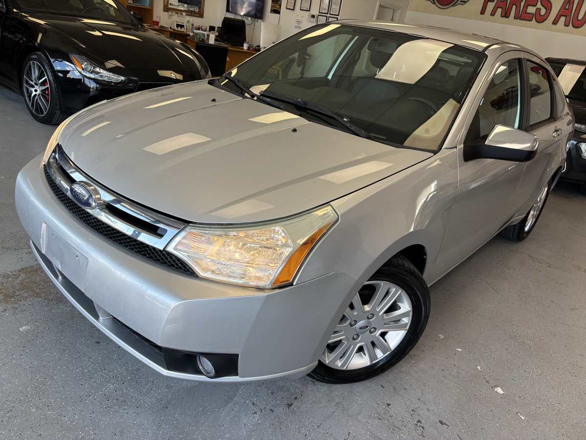 Ford Focus photo 9