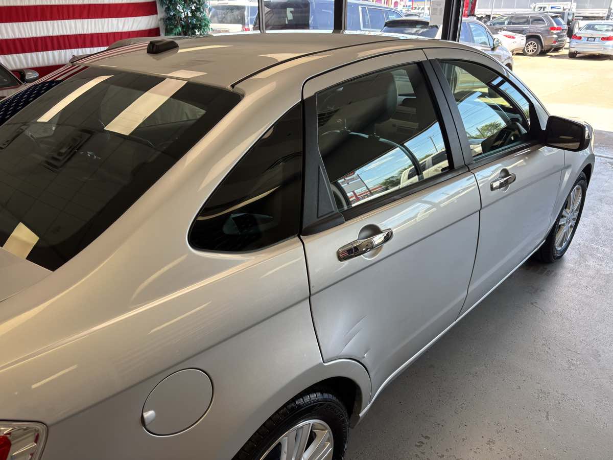 Ford Focus photo 11
