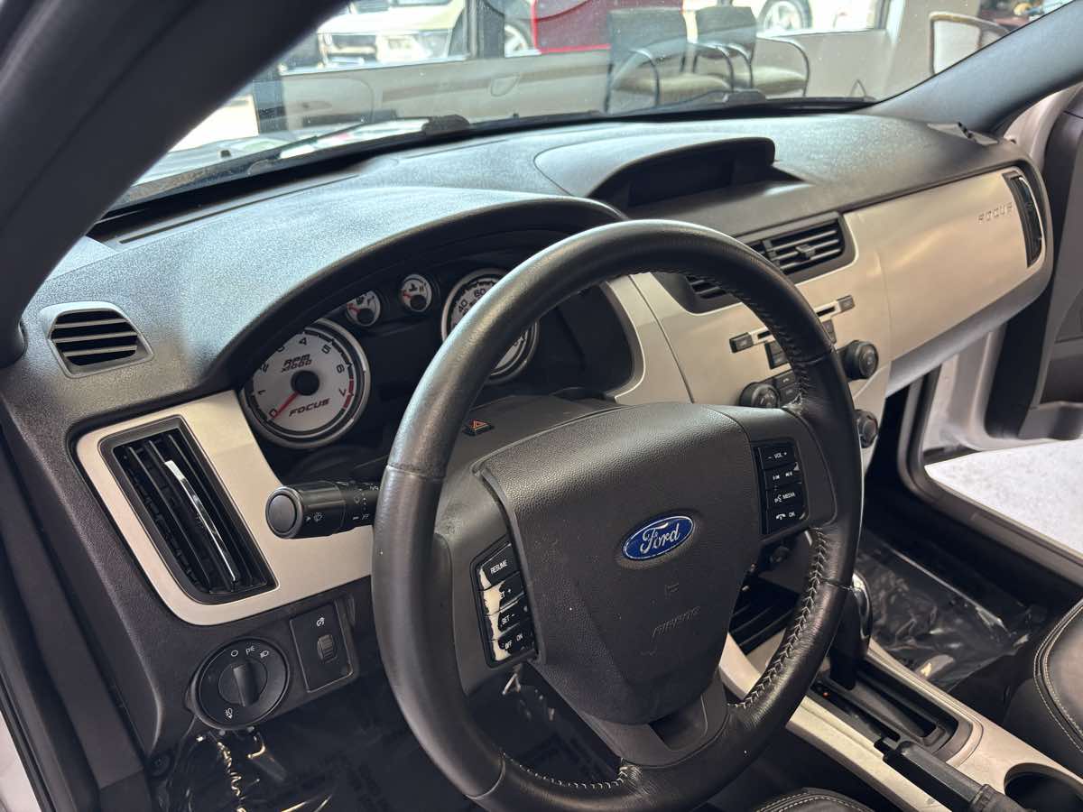 Ford Focus photo 13