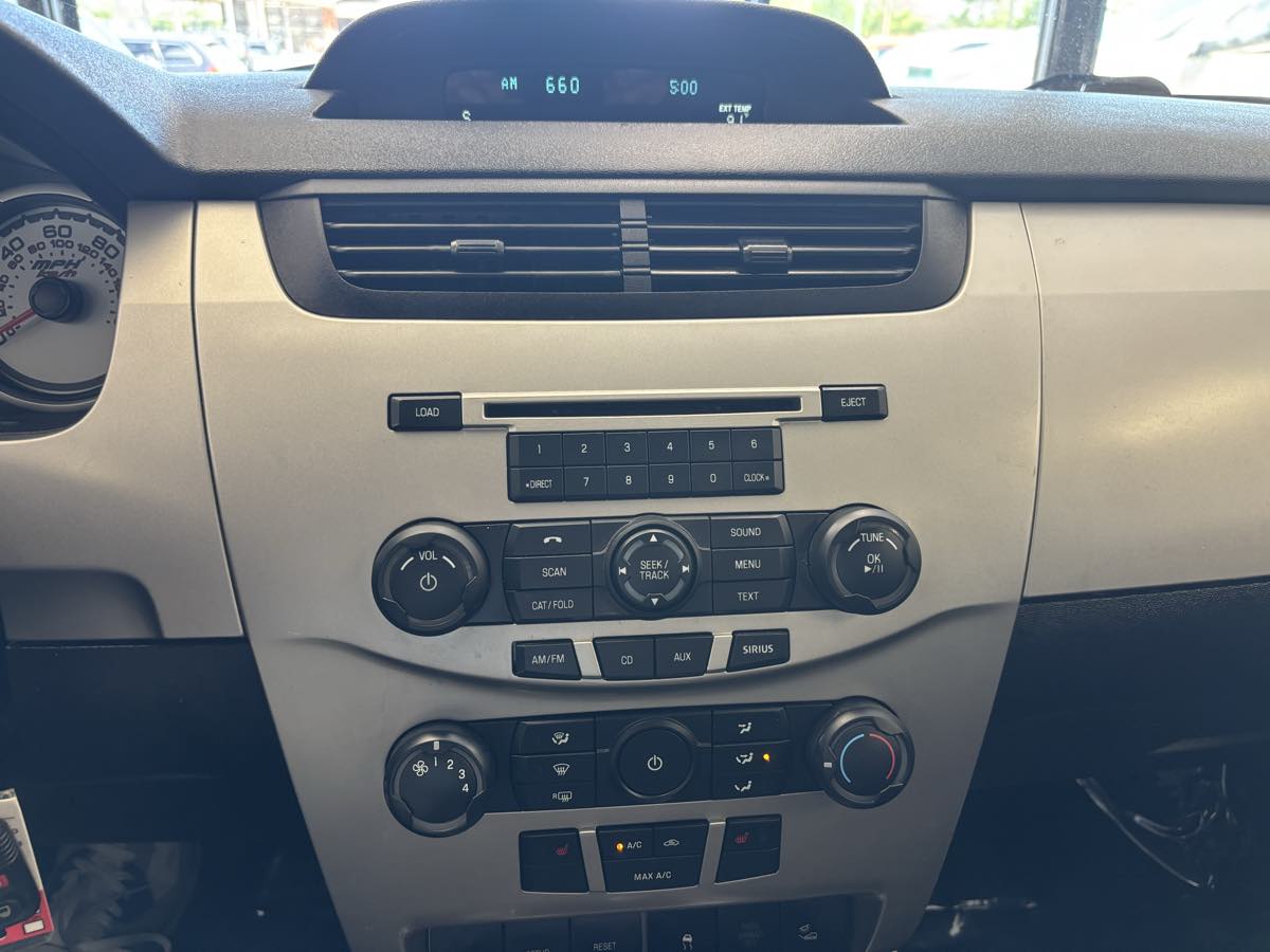 Ford Focus photo 16