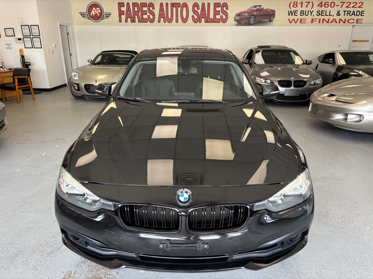 2016 BMW 3 Series 320i Sedan's photo