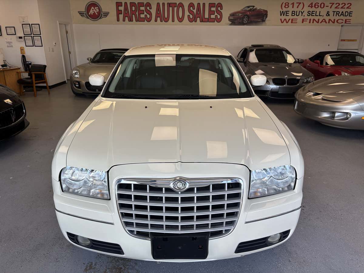 2009 Chrysler 300's photo