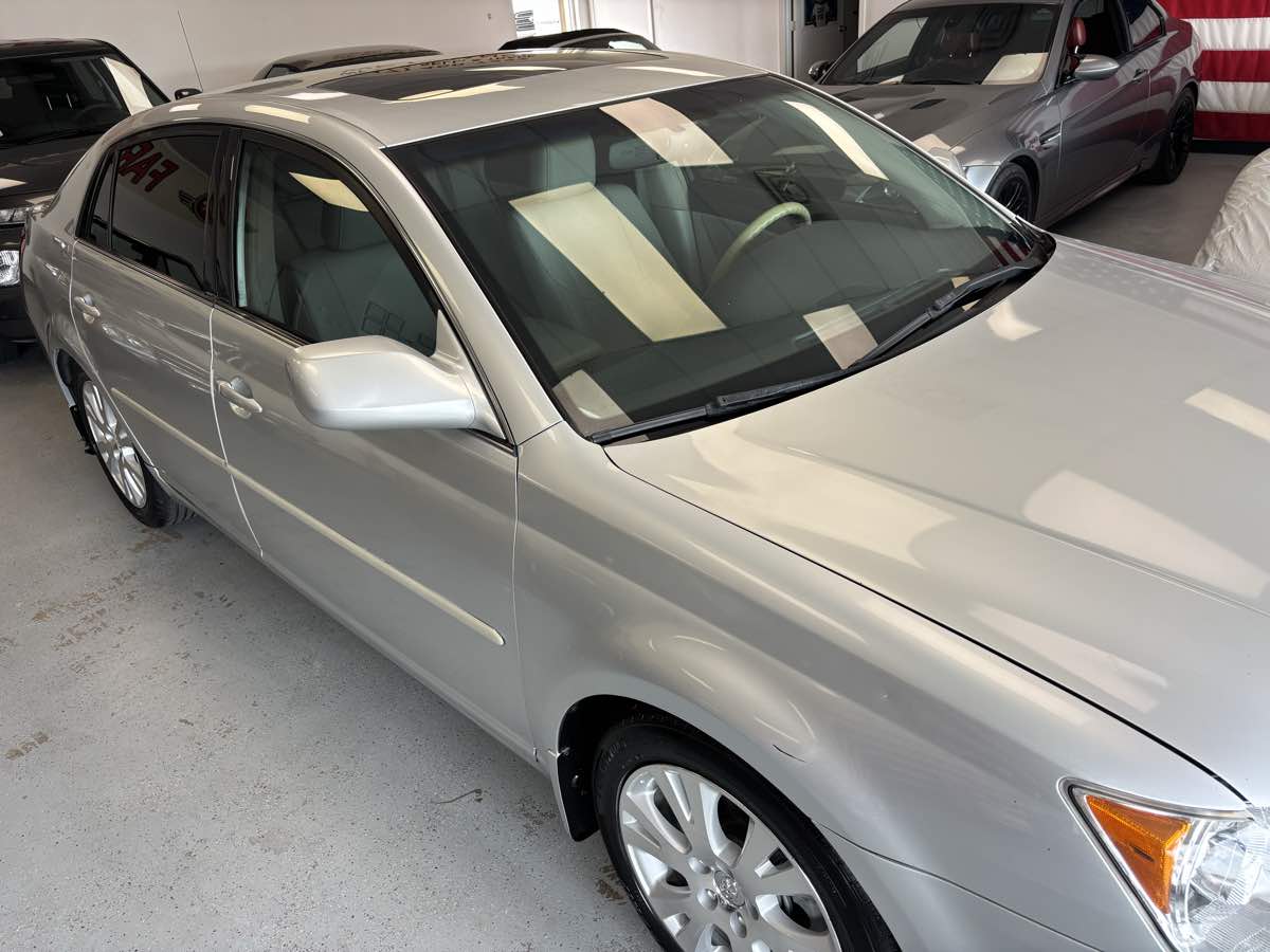 Toyota Avalon photo 3