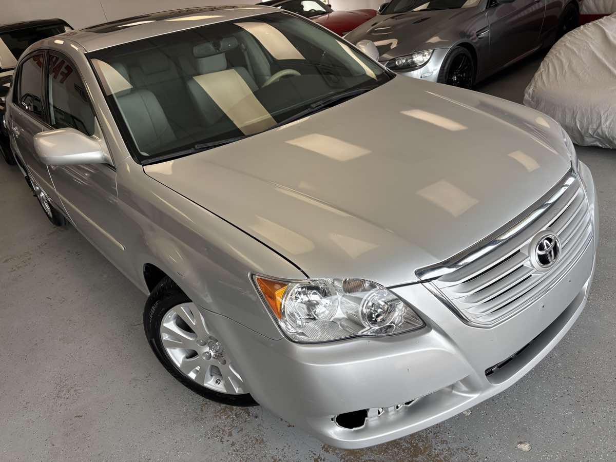 Toyota Avalon photo 9