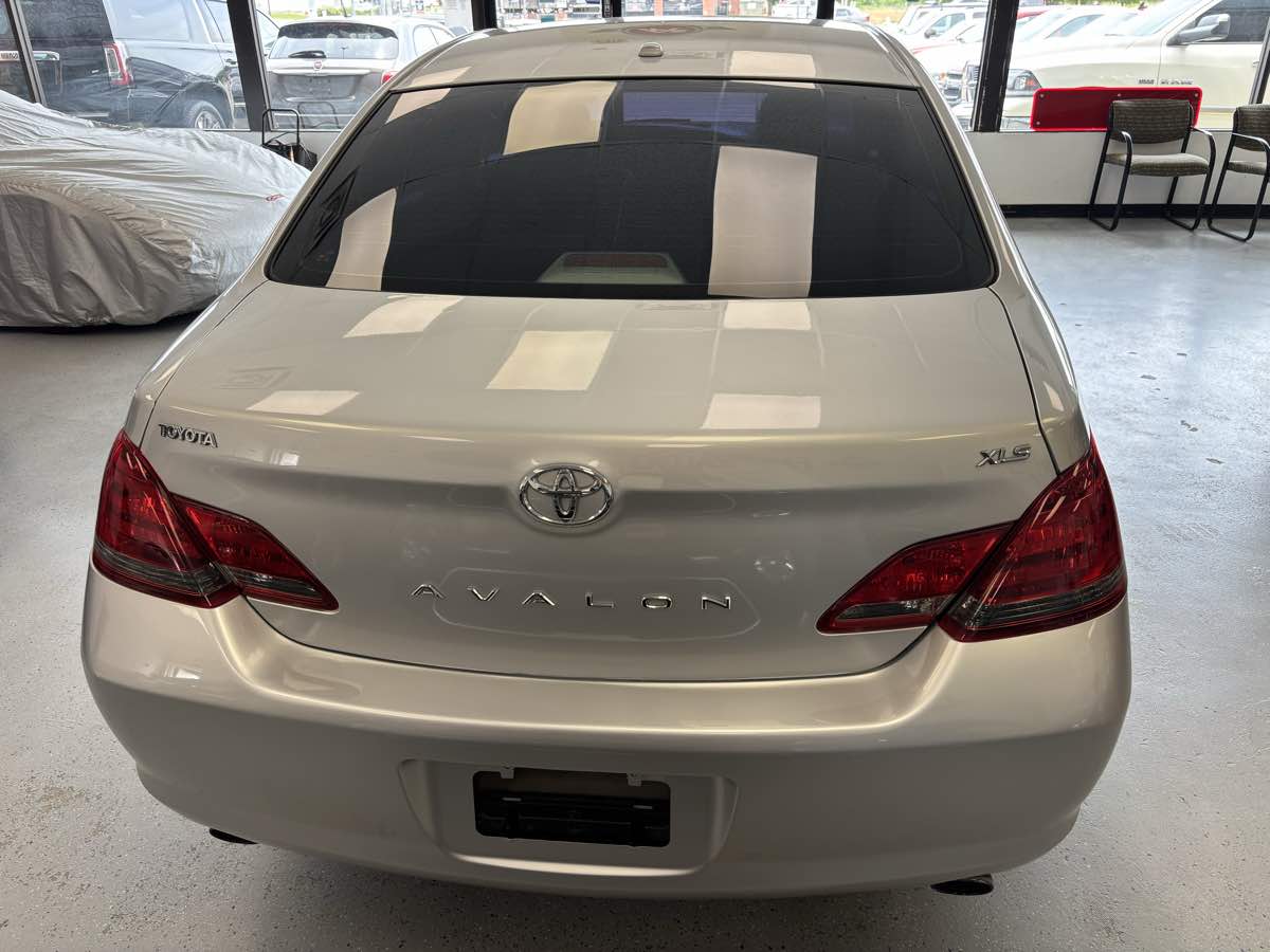 Toyota Avalon photo 11
