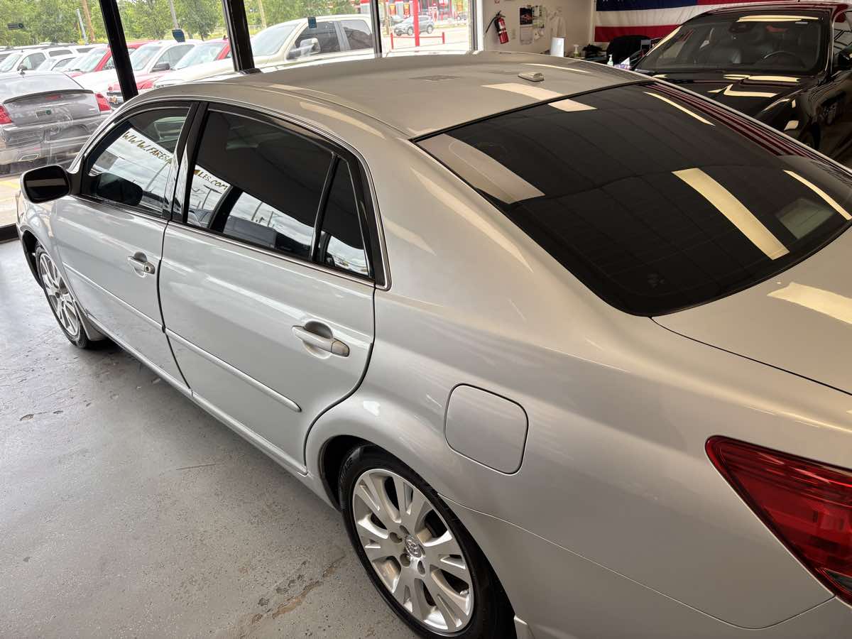 Toyota Avalon photo 5