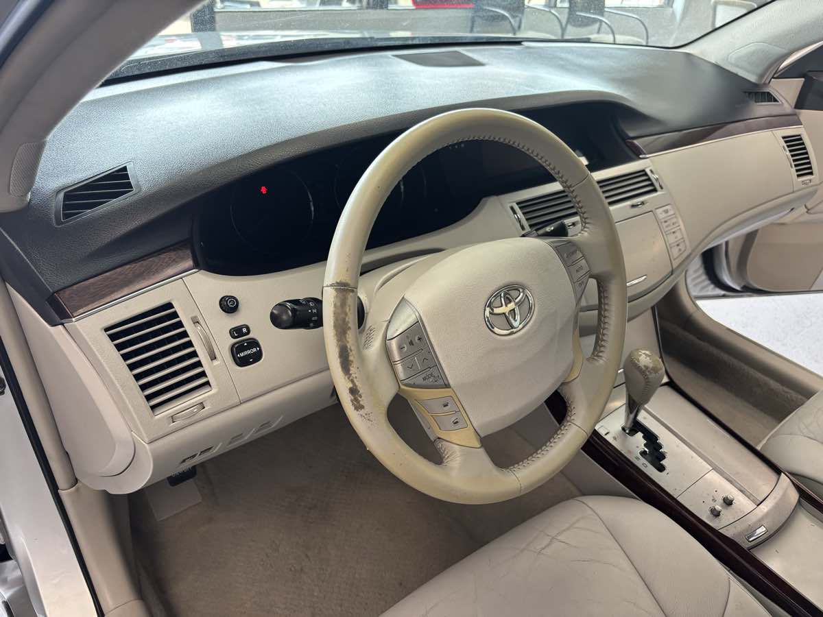 Toyota Avalon photo 13