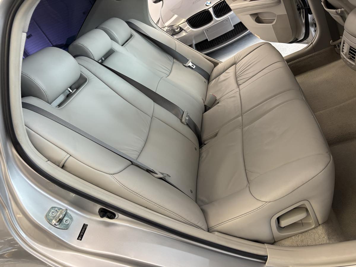Toyota Avalon photo 18