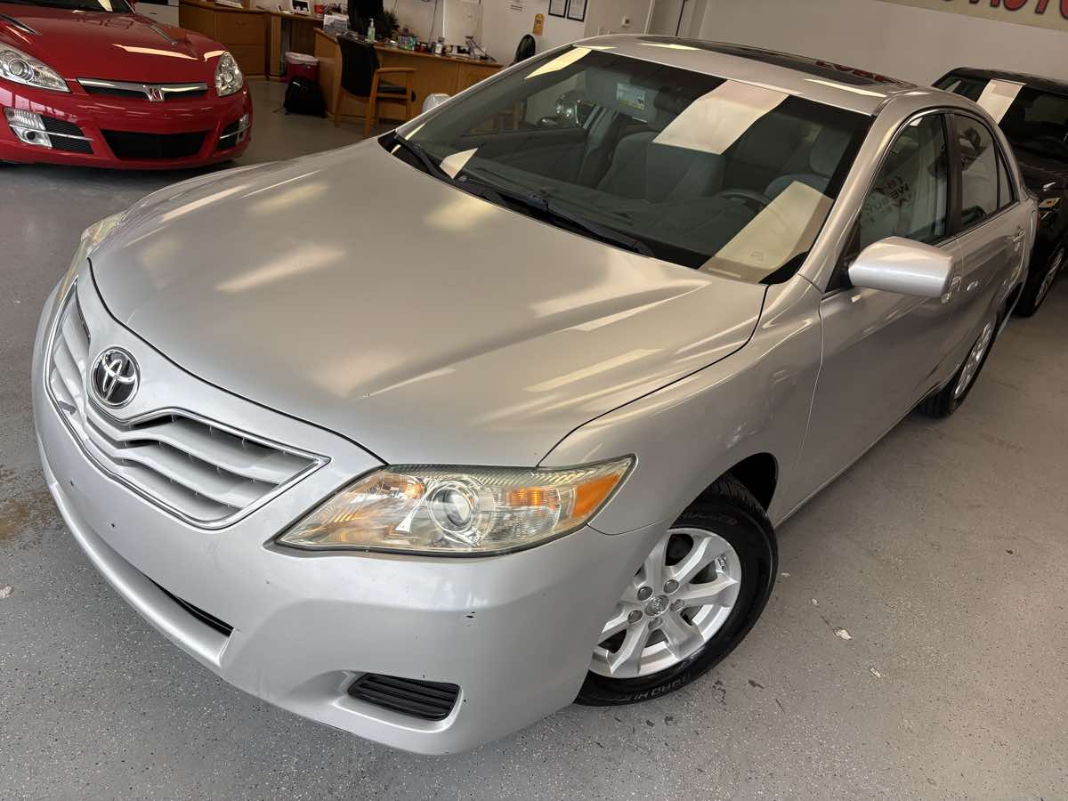 Toyota Camry photo 8