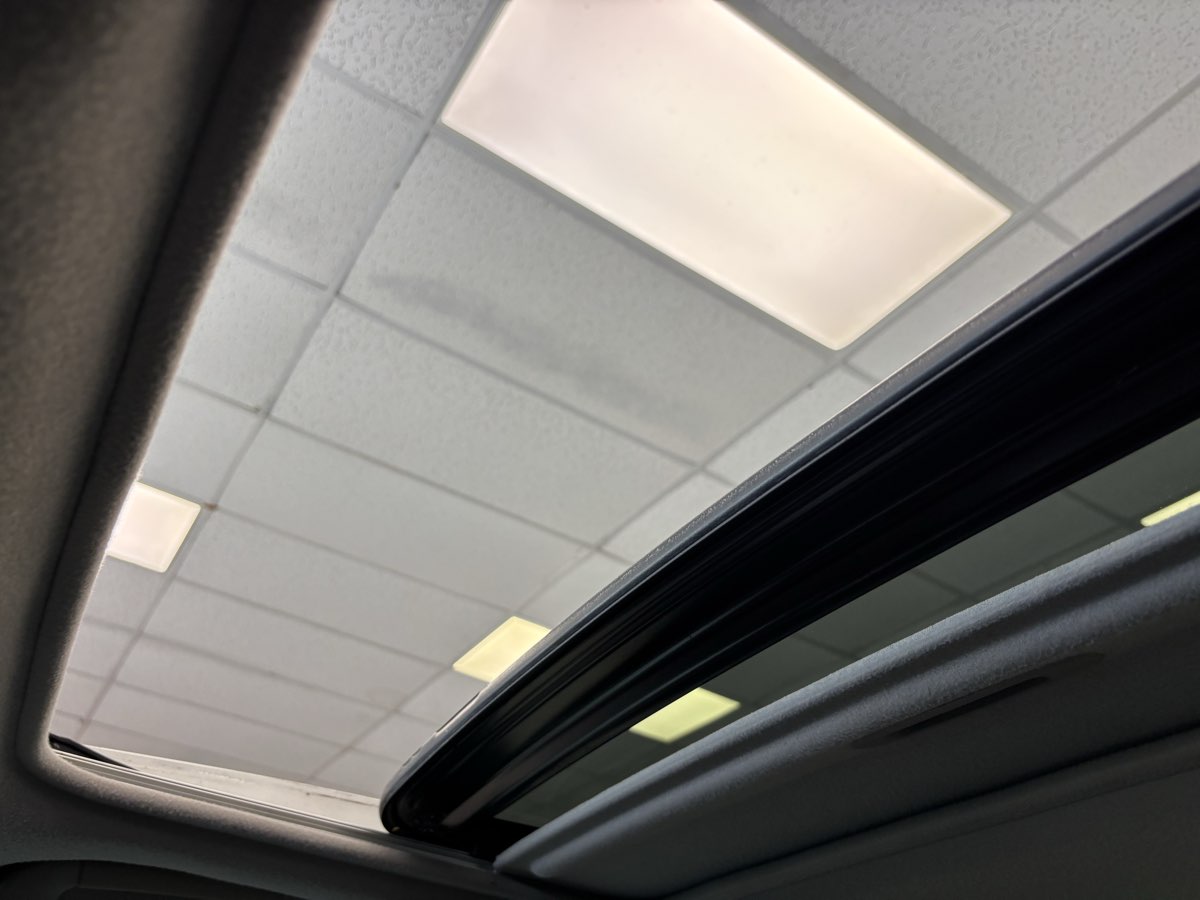 Toyota Camry photo 17